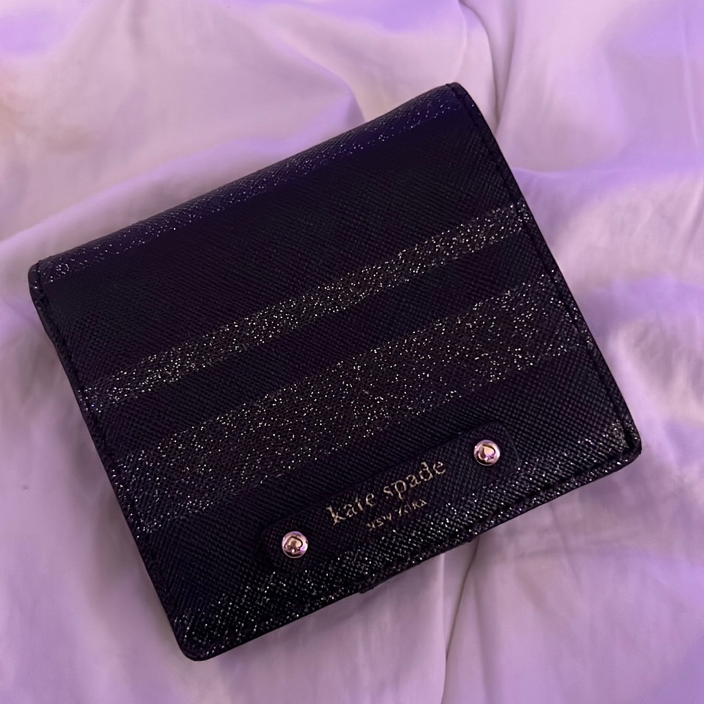 Kate Spade Wallet GOOD CONDITION
